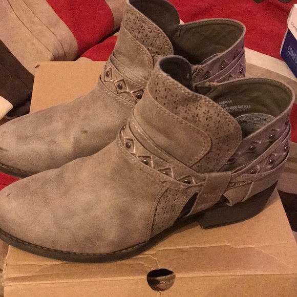 Ankle boot - Picture 3 of 3